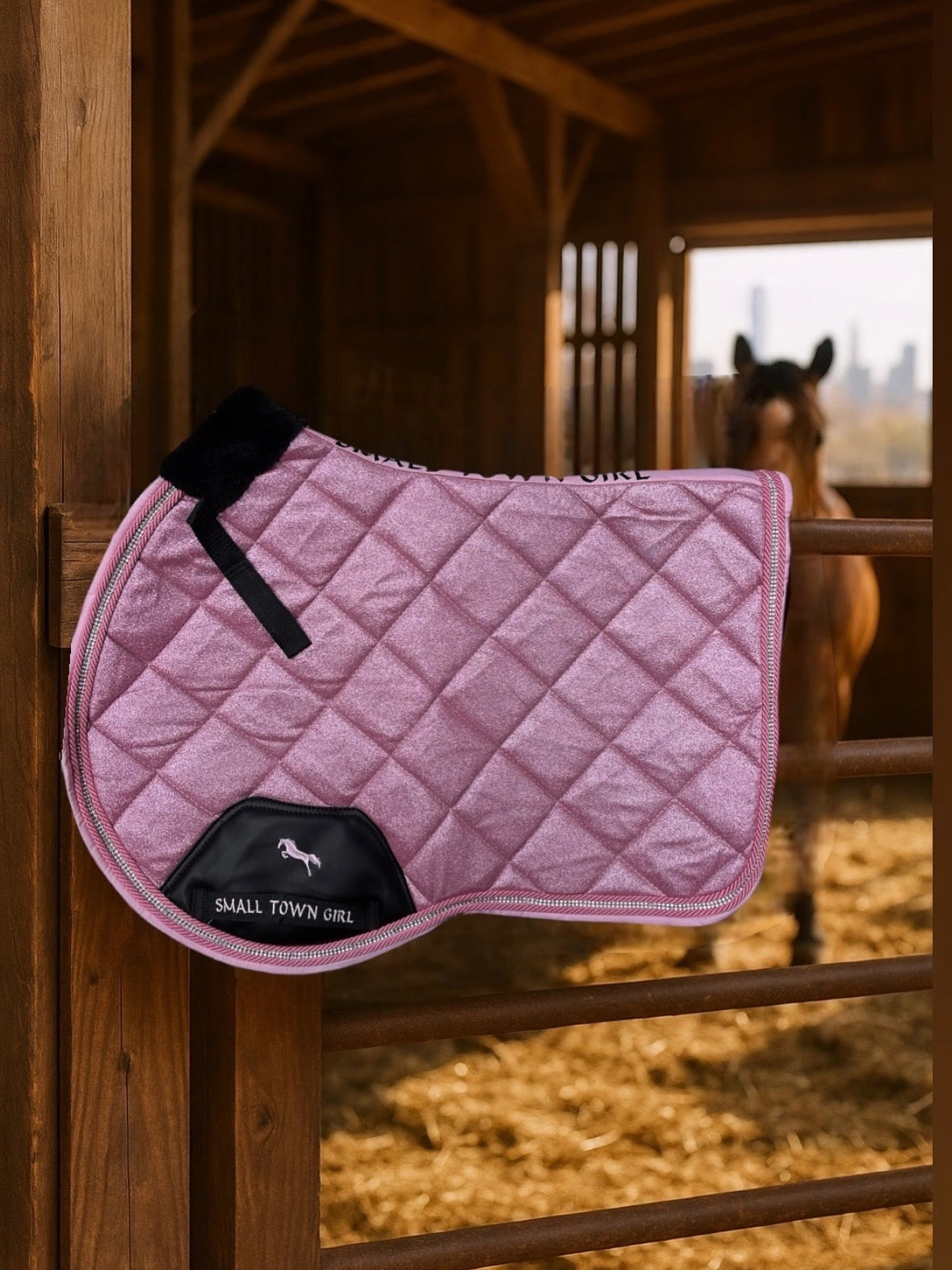 š Pink Glitter & Rhinestone Saddle Pad ā Glam Equestrian Style | Small Town Girl