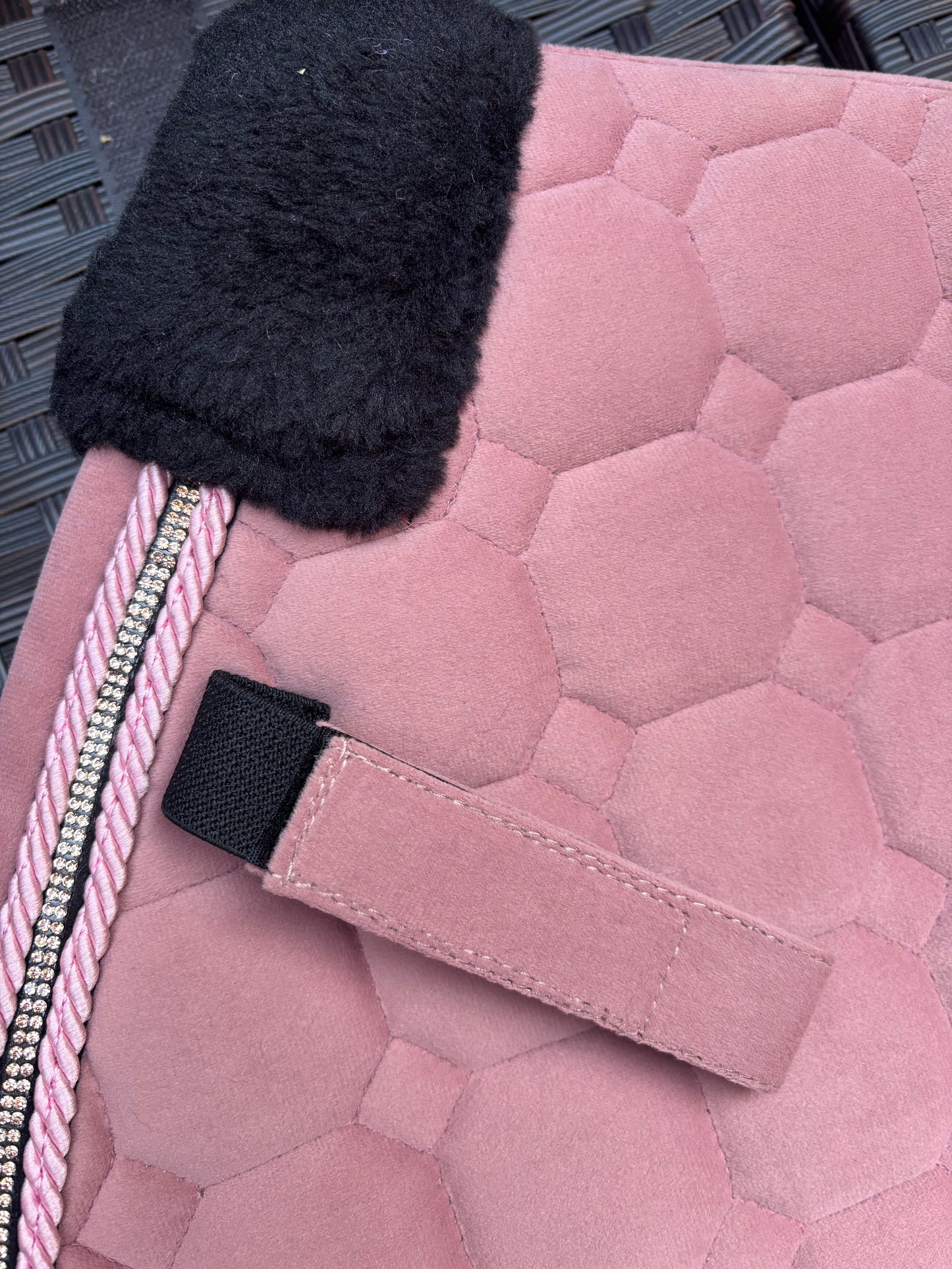 SADDLE PAD VELVET - PINK RHINESTONES
JUMPING - SOFT ROSE