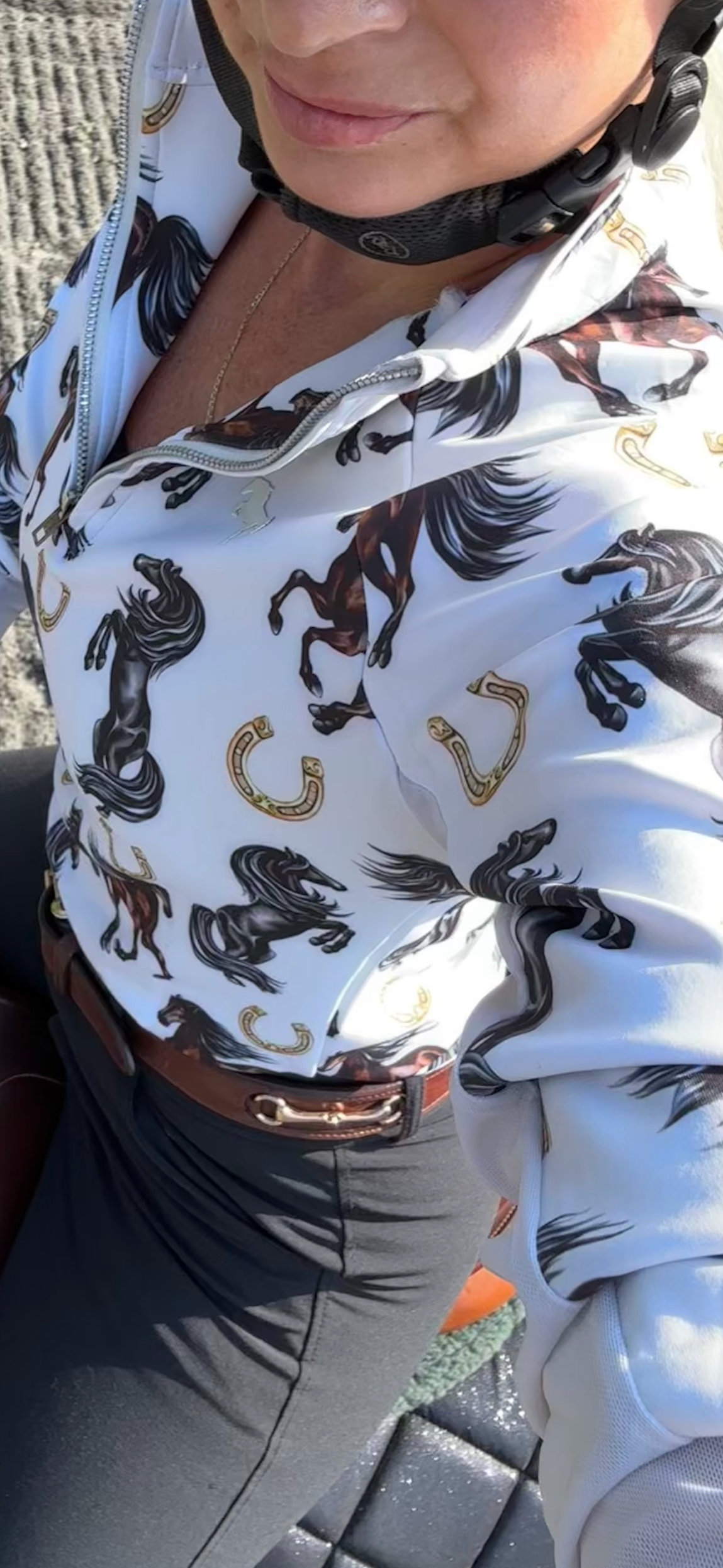 EQUESTRIAN 𝐁𝐀𝐒𝐄 𝐋𝐀𝐘𝐄𝐑 LONG SLEEVE | GALLOPING HORSES PRINT WITH GOLD HORSESHOES | TECHNICAL STRETCH & MESH VENTILATION