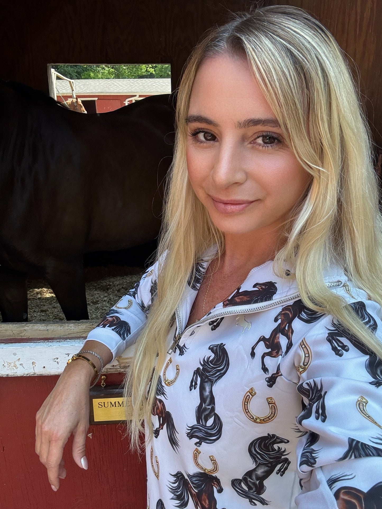 EQUESTRIAN 𝐁𝐀𝐒𝐄 𝐋𝐀𝐘𝐄𝐑 LONG SLEEVE | GALLOPING HORSES PRINT WITH GOLD HORSESHOES | TECHNICAL STRETCH & MESH VENTILATION