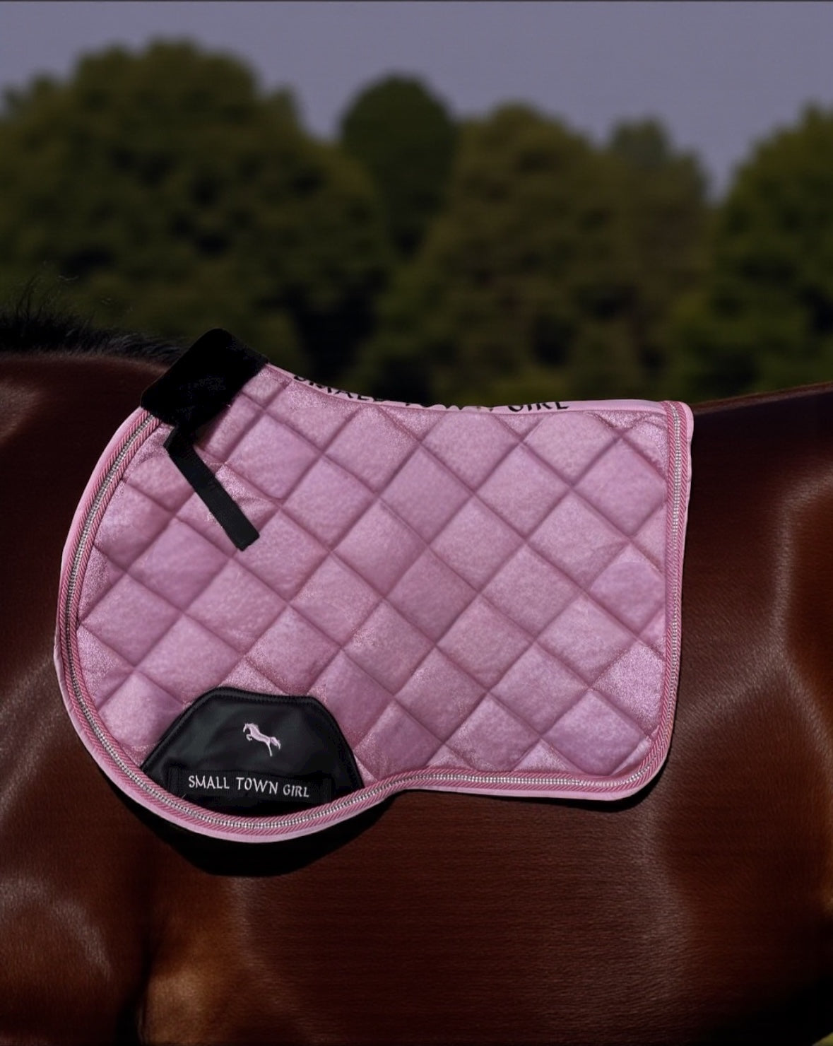 🎀 Pink Glitter & Rhinestone Saddle Pad – Glam Equestrian Style | Small Town Girl